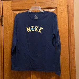 Nike long sleeve T-shirt